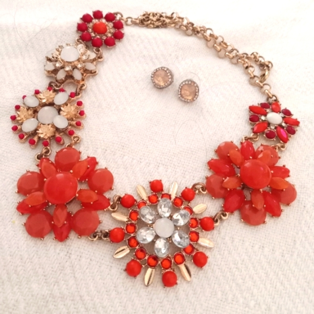 Handmade Gold Tone Metal Orange/White Flowered Necklace & Earrings Set.